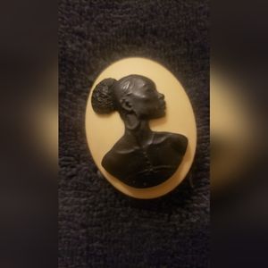 Cameo African-American Female silhouette - lapel pin.